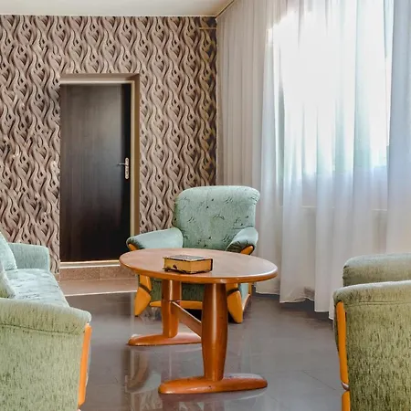 Zannam Hotel